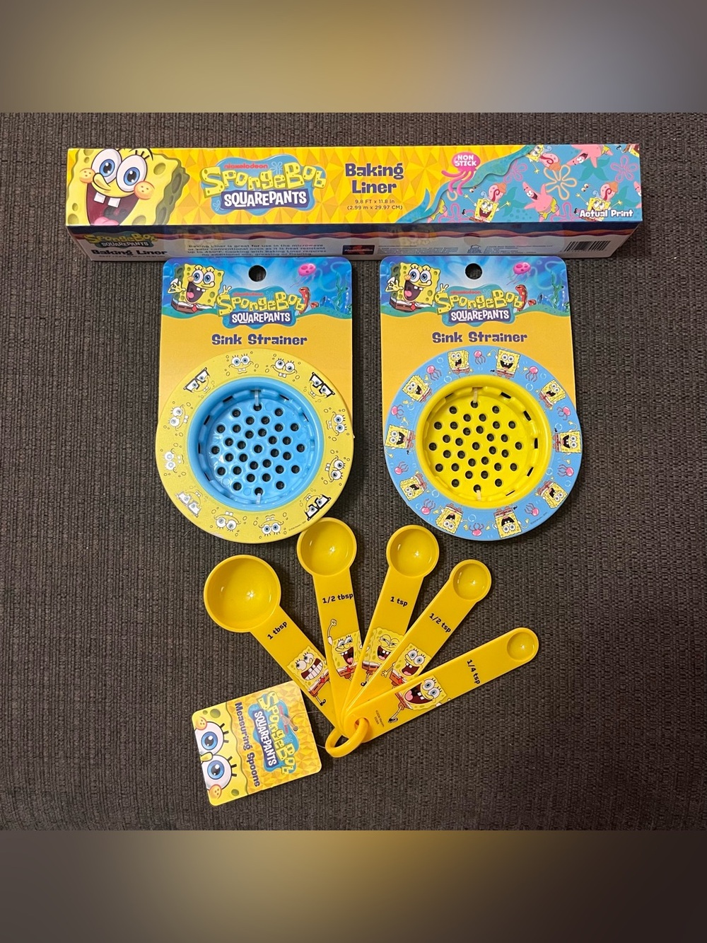 SpongeBob Kitchen Set Baking Liner Sink Strainers and Measuring Spoons NEW